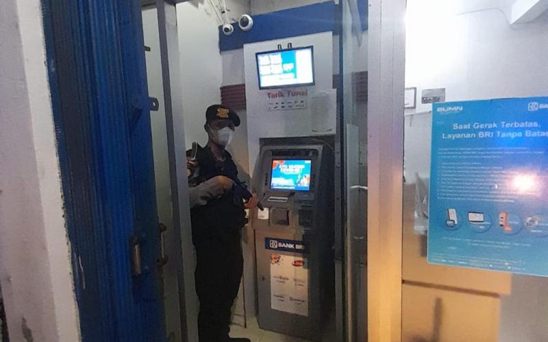 Patroli Dini Hari, Sat Samapta Polres Kaur Cek Objek Vital