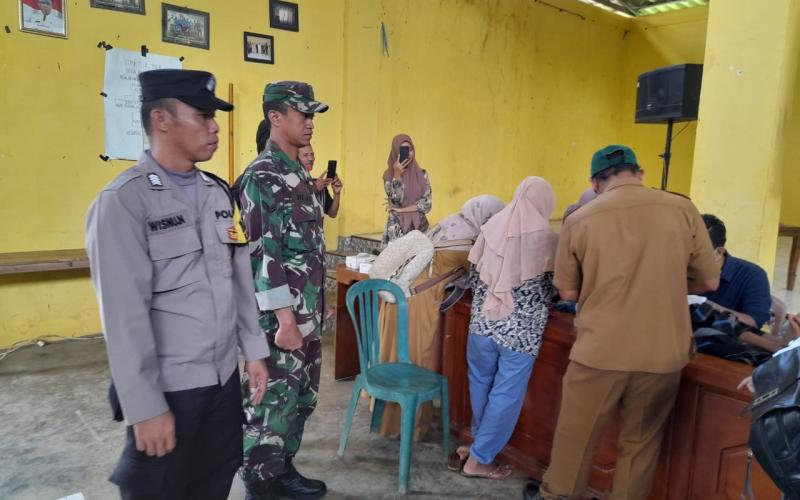 Polsek Giri Mulya berbagi kebahagiaan melalui Bhakti Kesehatan Sunatan Massal