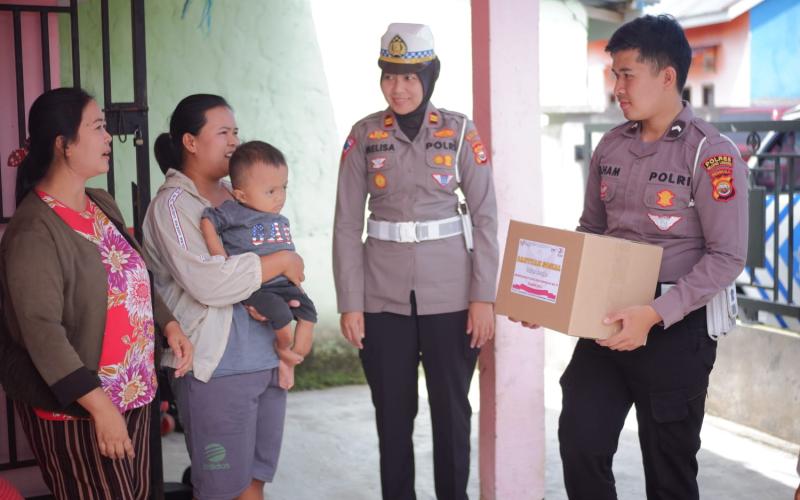 Sambut Hari Bhayangkara, Satlantas Polres RL Salurkan Bantuan Sosial
