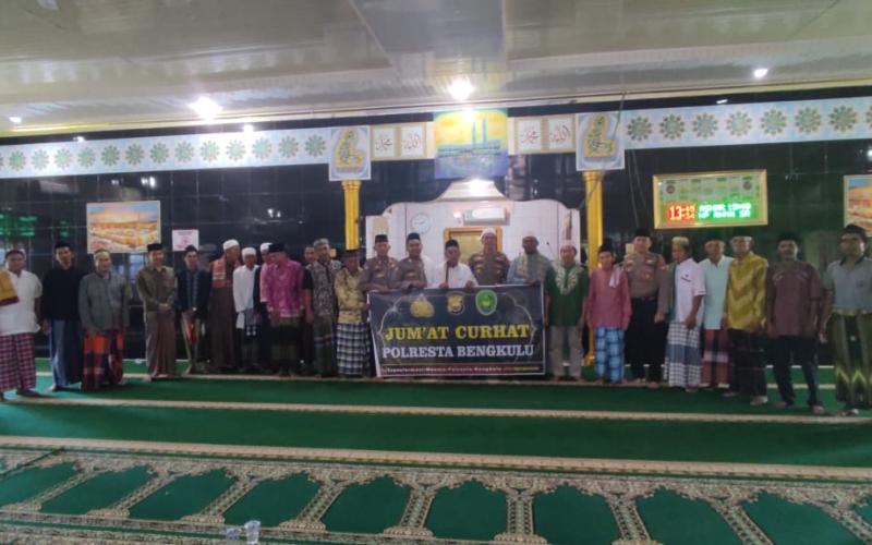Dengarkan Aspirasi Masyarakat, Polsek Kampung Melayu Gelar Jumat Curhat  