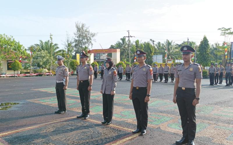 Polres Kaur Laksanakan Upacara Korps Rapot Kenaikan Pangkat Personel 