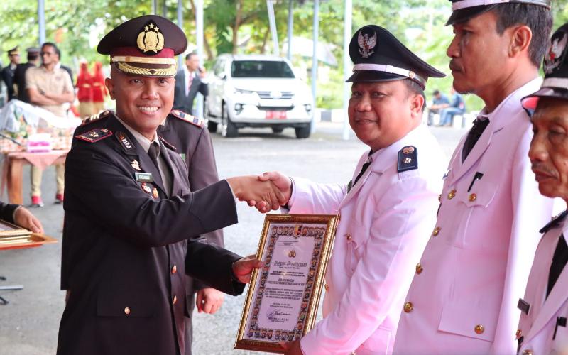 Peringati HUT Bhayangkara ke 77, Polres Kaur Gelar Upacara dan Berikan Penghargaan Kepada 59 Personel 
