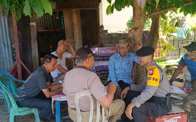 Polisi RW Polsek Kota Manna Sambangi Tokoh Masyarakat Padang Kapuk, Sampaikan Imbauan Kamtibmas 