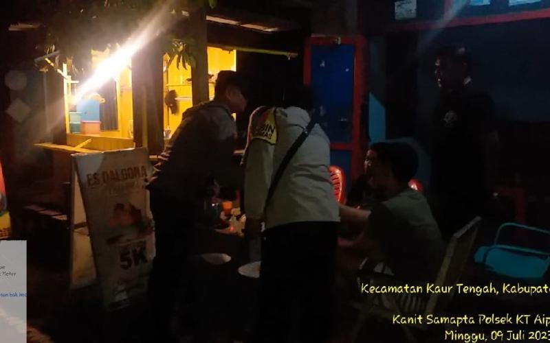 Patroli, Polsek Kaur Tengah Sasar Objek Vital dan Warga yang Nongkrong 