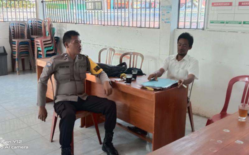 Mewujudkan Kamtibmas yang Kondusif, Bhabinkamtibmas Sambangi Pemdes Kota Padang    