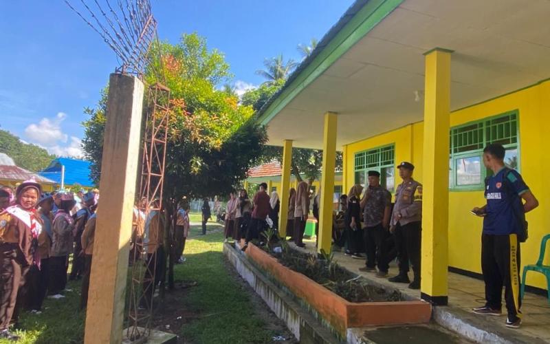 Pengenalan Lingkungan Sekolah, Polsek Kaur Utara Sosialisasikan Tentang Tata Tertib Berlalu Lintas di SMAN 04 