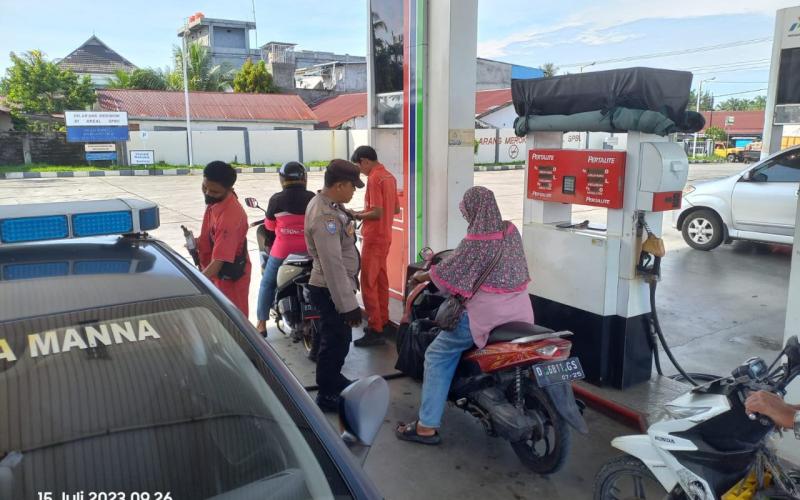 Patroli, Polsek Kota Monitoring Distribusi Dan Antrean BBM di SPBU Kutau