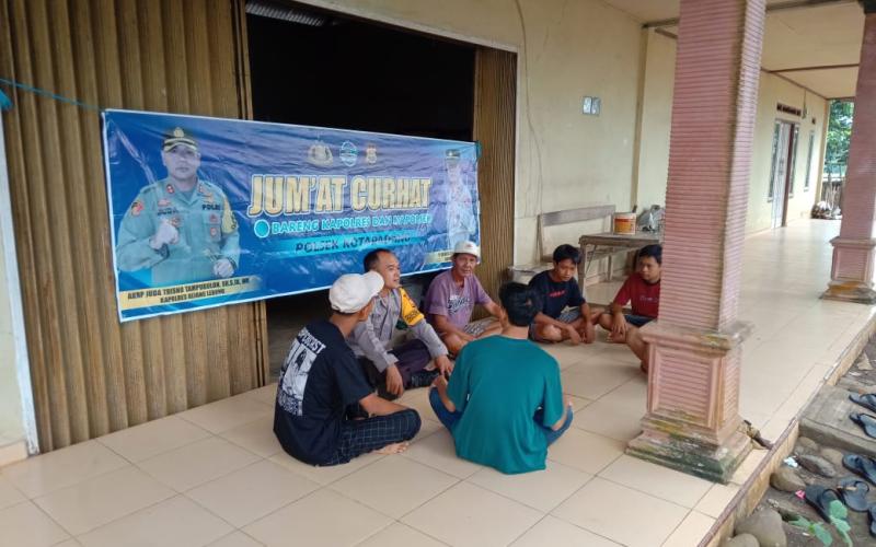 Polsek Kotapadang Jumat Curhat di Desa Lubuk Mumpo 