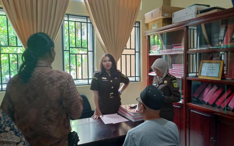 Berhasil Melakukan Penyelidikan, Polres BS Serahkan Tersangka Penipuan Ke JPU