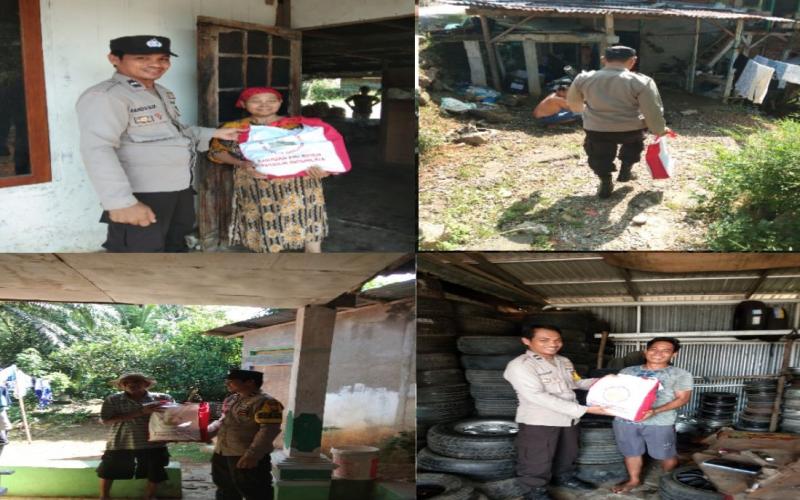 Bhabinkamtibmas Polsek Selebar Salurkan Bantuan Paket Sembako dari Presiden RI kepada Warga Kurang Mampu