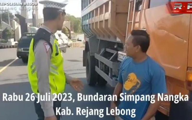 Polres Rejang Lebong Ingatkan Sopir Angkutan Batu Bara Tidak Melintasi Kawasan Tertib Lalu Lintas