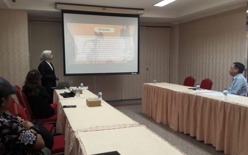 Mahasiswa Akuntansi UNUSIA Presentasikan Akuntansi Wayangan pada Konferensi Nasional