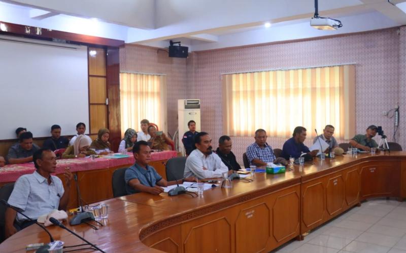 Polres Bengkulu Selatan Lakukan Pengamanan Aksi Damai dan Hearing ASMS di Kantor DPRD 