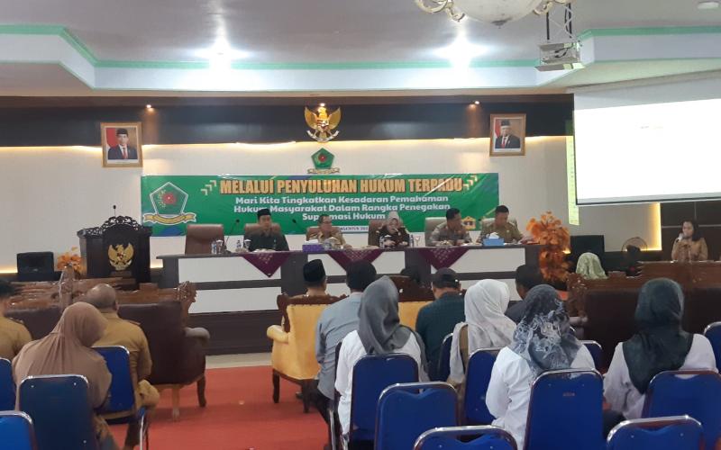 Kasat Binmas Himbau Peduli Kamtibmas Saat Jadi Narasumber Dalam Penyuluhan Hukum Terpadu