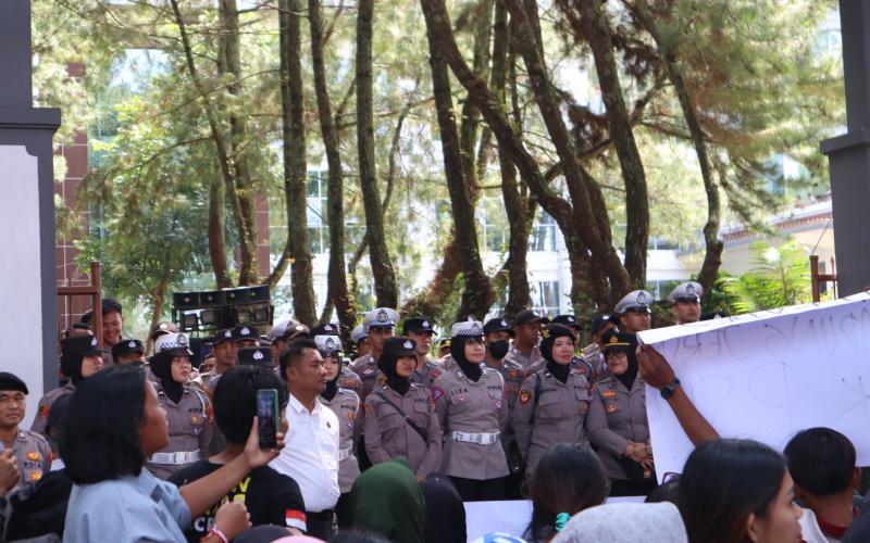Polres Rejang Lebong Lakukan Pengamanan Ketat Aksi Demo Tolak Hasil Pilkades 