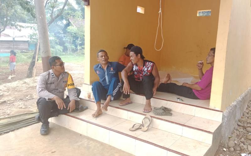 Tampung Aspirasi Masyarakat, Polisi RW Polsek Giri Mulya Sambang Desa