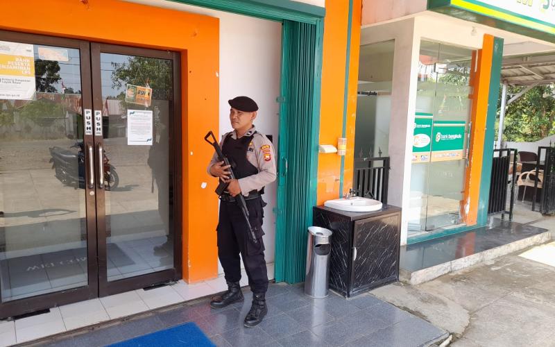 Wujudkan Rasa Aman, Polsek Giri Mulya Amankan Obyek Vital Bank Bengkulu