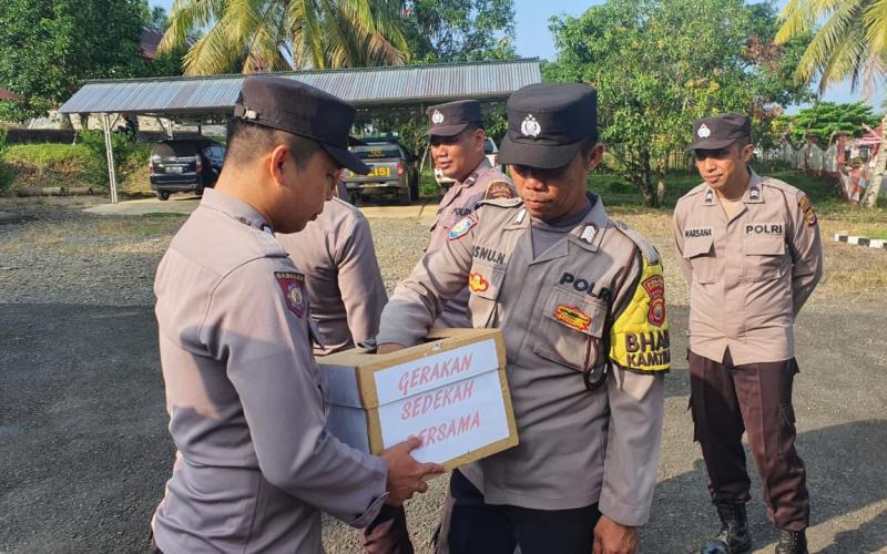 Polsek Giri Mulya Lakukan Kegiatan Sedekah Untuk Membantu Sesama