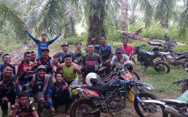 Polsek Giri Mulya Bakti Sosial Bersama Comunitas Trail Adventure Gaco Mangkat 