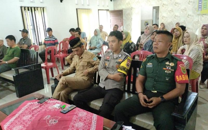 Bhabinkamtibmas Polsek Air Besi Hadiri Kegiatan Rapat Pembentukan Tim Seleksi Perangkat Desa 