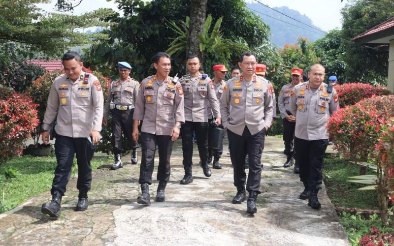 Ramah Tamah Bersama Kapolda, Kapolres Rejang Lebong Dampingi Kapolda Kunjungan dan Pengecekan SPN Polda Bengkulu 