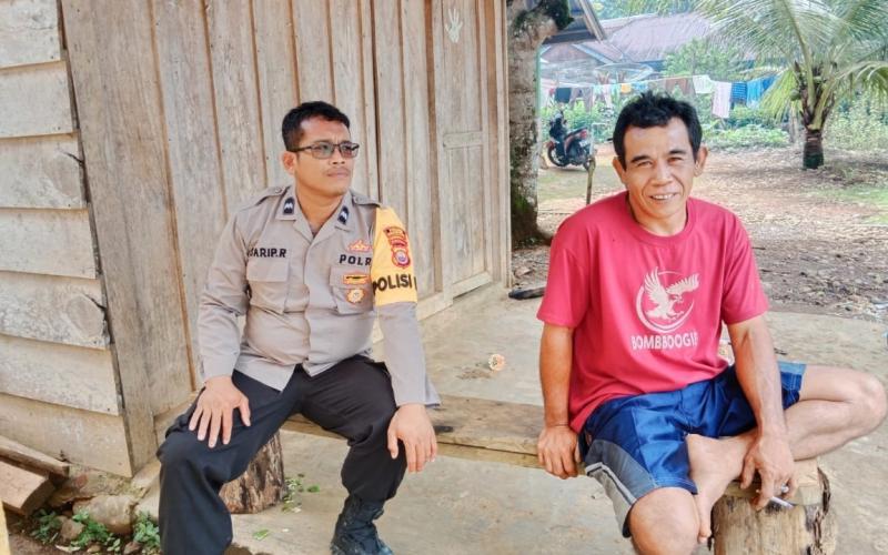 Tampung Aspirasi Masyarakat, Polisi RW Polsek Giri Mulya Sambang Desa Rena Jaya
