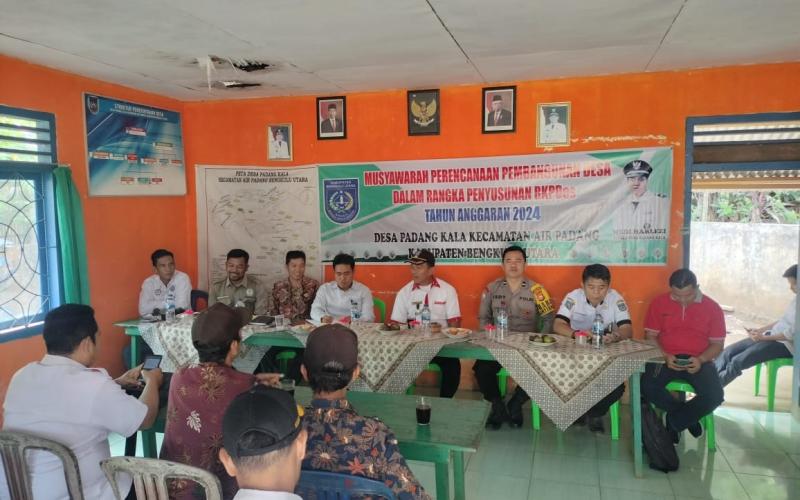 Hadiri Musdes, Bhabinkamtibmas Sampaikan Harapan