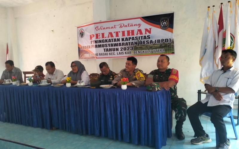 Awasi Penggunaan DD, Polsek Lais Hadiri Penyaluran BLT DD 
