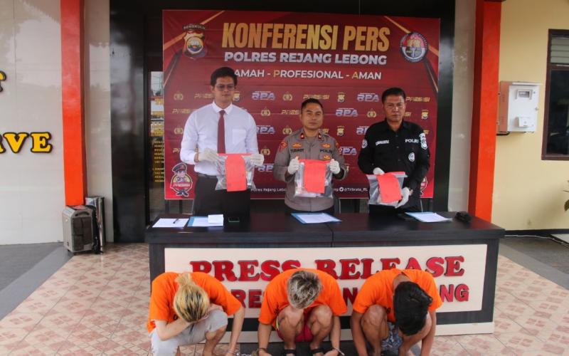 Ungkap Kasus Narkotika, Polres Rejang Lebong Amankan 3 Tersangka dan Barang Bukti 1,11 Gram Sabu