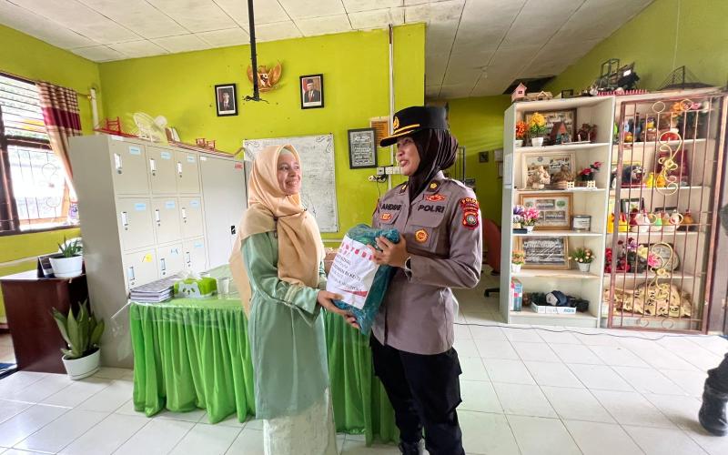 Polri Gelar Bakti Kesehatan Bagi Masyarakat Rempang