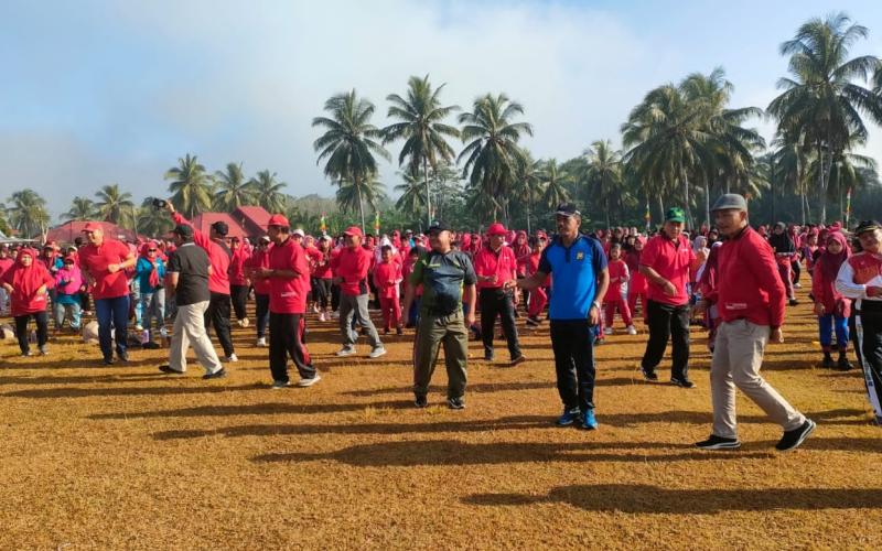 Personel Polsek Lais Ikuti Senam Sehat Bersama   