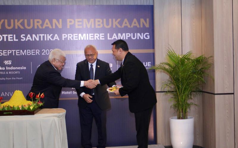 Syukuran Pembukaan Santika Indonesia di "Pintu Gerbang" Pulau Sumatera