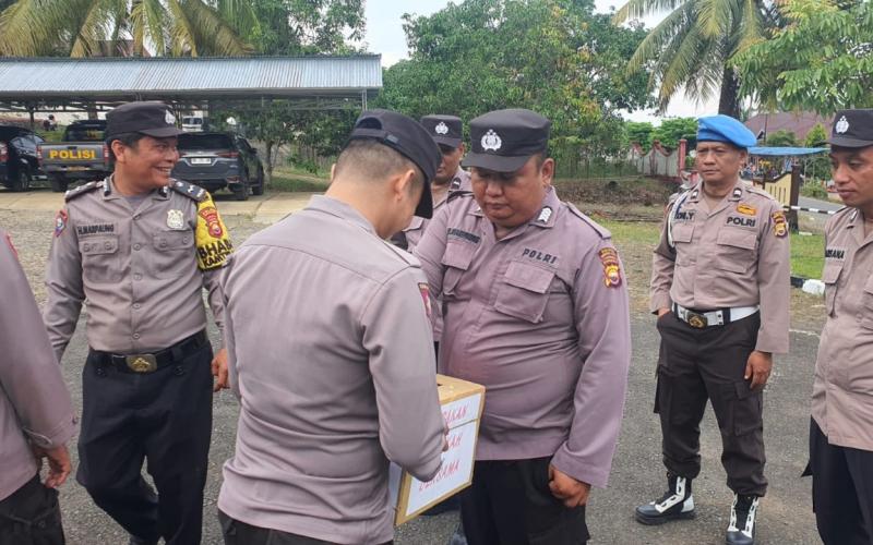 Jadikan Ladang Ibadah, Polsek Giri Mulya Lakukan Gerakan Sedekah Bersama