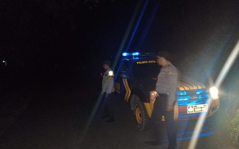 Berikan Rasa Nyaman Kepada Masyarakat, Polsek Kota Padang Lakukan Patroli Malam Dijalur Lintas