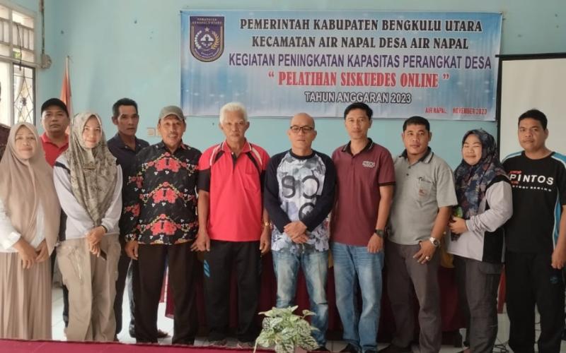 Bhabinkamtibmas Polsek Air Besi, Hadiri Pelatihan Pengoperasian SikeuDes di Desa Air Napal