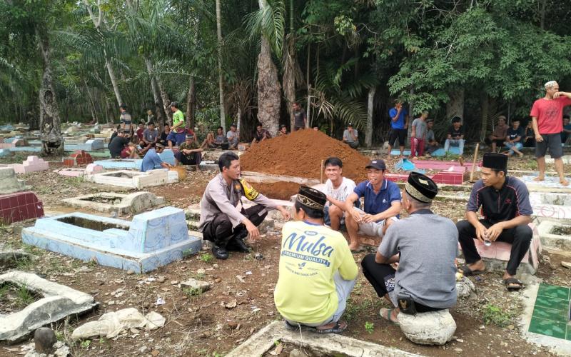 Sambang Duka Bhabinkamtibmas Di Desa Lubuk Gedang