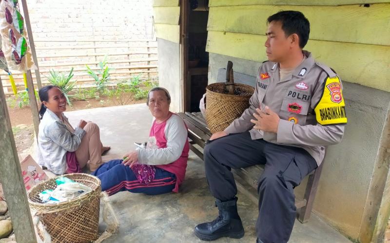 Kapolsek Kota Padang Sambangi Warga Himbau Tetap Menjaga Keamanan Menjelang Pemilu