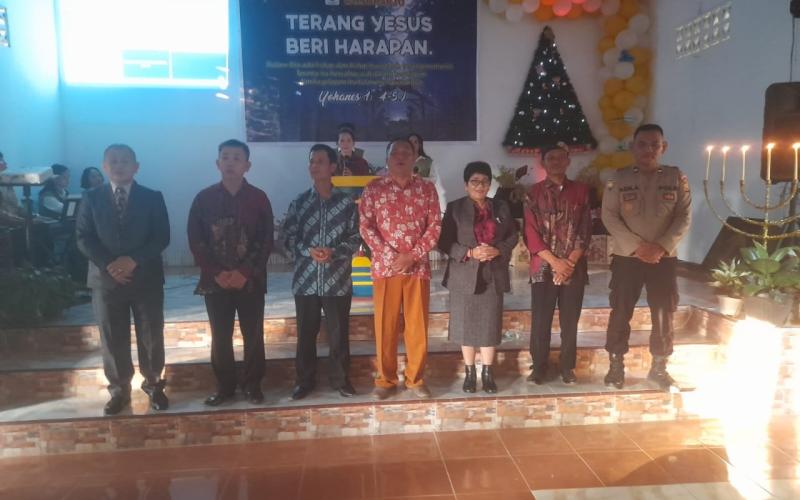 Sinergitas TNI - Polri, Amankan Ibadah Natal di Gereja GPDI Desa Wonoharjo