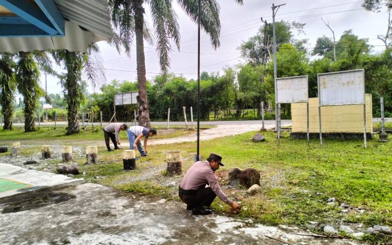 Tanamkan Kepedulian dan Kebersihan, Personel Polsek Padang Guci Hulu Laksankan Kurve Mako