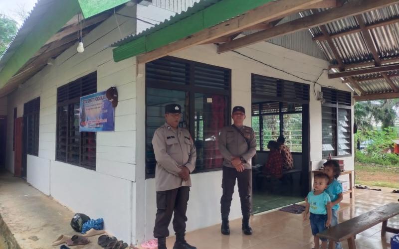 Pastikan Ibadah Misa Akhir Tahun Berjalan Aman, Polsek Giri Mulya Lakukan Pengamanan