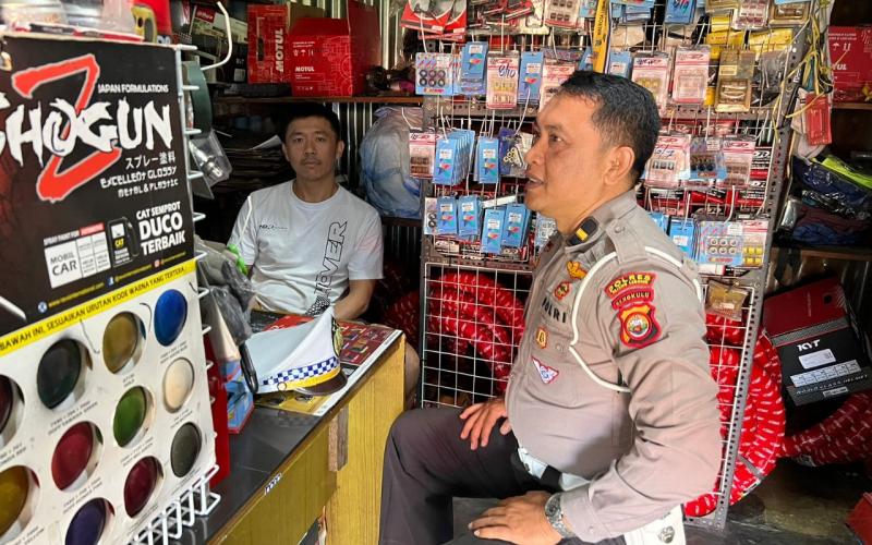 Polres Rejang Lebong Datangi Toko Knalpot, Sampaikan Imbauan dan Sosialisasi Larangan Penggunaan Knalpot Brong