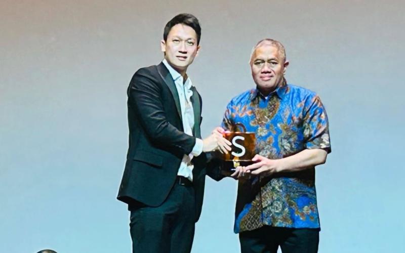 JNE Raih Penghargaan Super Logistic Partner di Shopee Super Awards 2023