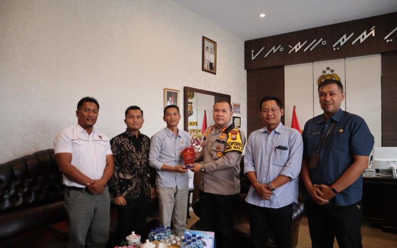 Kapolres Rejang Lebong Diberi Penghargaan atas Keberhasilan Amankan Pemilu 2024