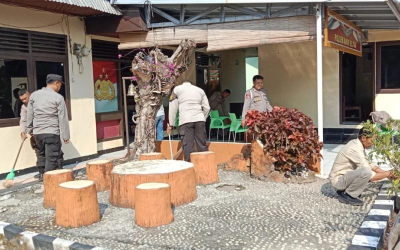 Ciptakan Lingkungan Indah dan Bersih, Polsek Kaur Selatan Kurvei Seputaran Mako 