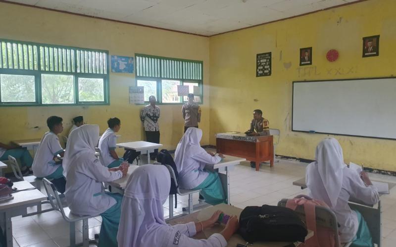 Police Goes To School di SMKN 1 Kaur, Personel Kaur Ajak Pelajar Tertib Berlalulintas 