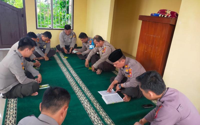Tingkatkan Iman dan Taqwa di Bulan Ramadhan, Polsek Batiknau Rutin Gelar Tadarus