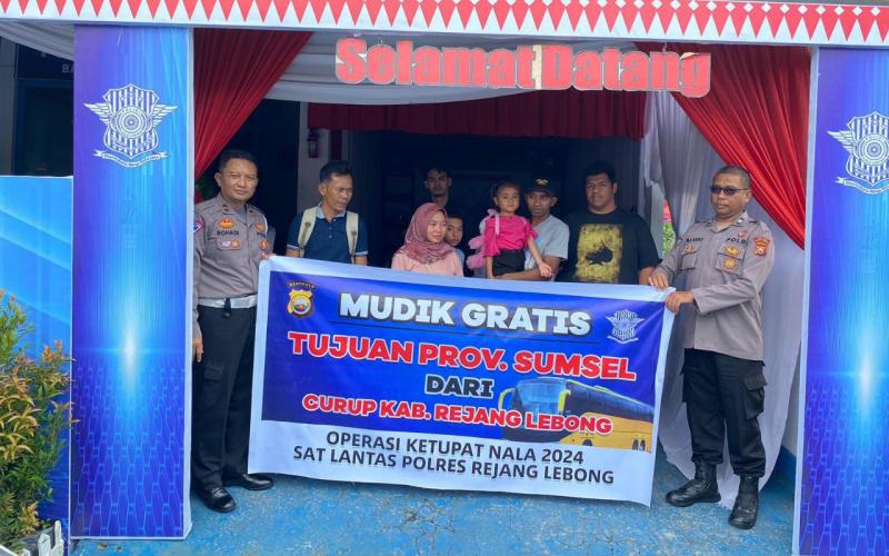 Polres Rejang Lebong Laksanakan Program Mudik Gratis Kepada Warga Kurang Mampu 