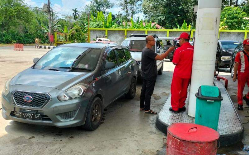 Polsek Padang Ulak Tanding Pantau dan Monitoring Penyaluran BBM di SPBU Tanjung Sanai II