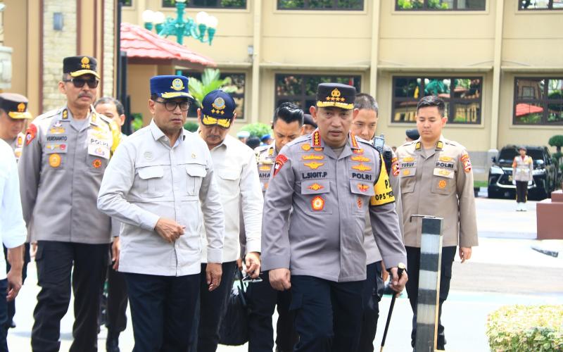 Pastikan Keamanan Arus Balik Lebaran, Kapolri Patroli Udara Jalur Tol 