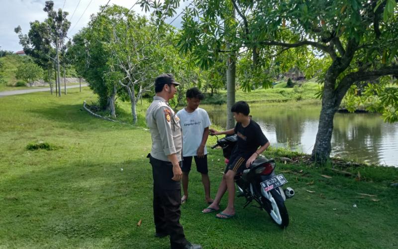Patroli Dialogis, Polsek Seluma Sampaikan Imbauan Kamtibmas di Kelurahan Lubuk Lintang 